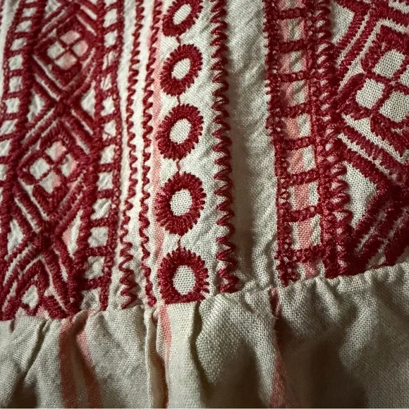 Knox Rose Red and White Embroidered Top - Picture 4 of 9